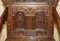 Butaca trono inglesa antigua tallada, 1662, Imagen 9