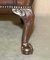 Antiker viktorianischer Chesterfield Fußhocker aus braunem Leder mit Krallen & Kugeln 11