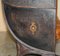 Sofá estilo carruaje victoriano de cuero marrón con escudo de armas Royal Armorial, Imagen 15