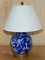 Lámpara china de porcelana en blanco y azul cobalto de Ralph Lauren, Imagen 1