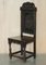 Antike englische Stühle aus Eiche, 17. Jh. von The Film Hellboy, 2er Set 2