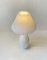 Lámpara de mesa Cocoon de vidrio blanco de Peter Svarrer de Holmegaard, Imagen 3
