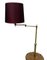 Lámpara de pie Mid-Century de latón con mesa auxiliar, años 40, Imagen 8
