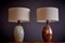 Lámpara de mesa estadounidense de cerámica marrón y blanco roto de Brent Bennett. Juego de 2, Imagen 4