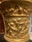 Jarrones Luis XVI Ormolu franceses, siglo XVIII, con asas y Putto en relieve sobre bases de mármol belga negro. Juego de 2, Imagen 8