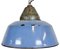 Lámpara colgante industrial de hierro fundido y esmalte azul, años 60, Imagen 1