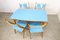 Table de Salle à Manger Mid-Century en Bois avec Chaises Bleues, Set de 5 18