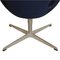 Swan Chair mit blauem Stoffbezug von Arne Jacobsen 10