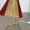 Lámpara de mesa de latón y tela al estilo de Kalkar, Austria, años 60, Imagen 11