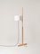 Lámpara de pie TMM en blanco y madera de haya de Miguel Milá, Imagen 2