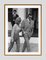 Bond with Pussy, anni '60, Stampa fotografica con cornice marrone, Immagine 2