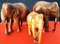 Elefanti in legno intagliato a mano, anni '60, set di 3, Immagine 5