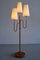 Moderne Schwedische Skulpturale Dreiarmige Stehlampe aus Ulmenholz & Seide, 1930er 9