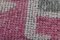 Alfombra de pasillo turca vintage de lana en rosa y marrón, años 60, Imagen 9