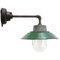 Industrielle Vintage Wandlampe aus grüner Emaille, Gusseisen & Klarglas 1