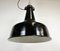 Lámpara colgante industrial de fábrica en negro con superficie de hierro fundido, años 70, Imagen 6