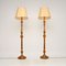 Lámparas de pie estilo francés vintage de madera dorada, 1950. Juego de 2, Imagen 1