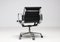 Sedia da scrivania esecutiva EA117 in pelle nera di Charles & Ray Eames per Herman Miller, 2007, Immagine 6