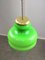Lámpara colgante italiana Mid-Century de vidrio y latón en verde, Imagen 7