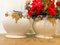Jarrones de cerámica lacada en blanco con decoraciones doradas, Italia, años 70. Juego de 2, Imagen 15