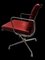 Sedia da scrivania girevole Ea208 in pelle rossa di Charles & Ray Eames, anni '60, Immagine 2