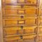 Mueble para archivo italiano de madera de nogal y detalles de latón, años 40, Imagen 11