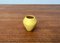Vaso da studio Mid-Century minimalista con vaso giallo di Bückeburg Keramik, Germania, anni '60, Immagine 3