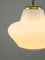 Lámpara colgante italiana Mid-Century pequeña de latón y opalino, Imagen 10