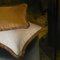 Cuscino Happy in velluto color cammello con frange di Lo Decor, Immagine 3