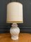 Lámpara de bambú estilo Hollywood Regency de cerámica blanca, 1970, Imagen 2