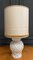 Lámpara de bambú estilo Hollywood Regency de cerámica blanca, 1970, Imagen 1