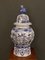 Vase Chien Fô à Décor de Delft, Chine, Milieu du 20e Siècle 1