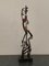 Artista desconocido, Escultura de malabarista futurista, hierro forjado y resina coloreada, Imagen 3