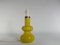 Lámpara de mesa Mid-Century moderna de vidrio en amarillo brillante de Orrefors, años 60, Imagen 10
