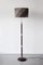 Lámpara de pie danesa Mid-Century de teca, años 60, Imagen 1