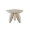 Tavolino a tre gambe Lunarys in pietra di travertino con pori naturali di HOMMÉS Studio, Immagine 1
