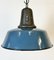 Industrielle blaue Emaille Fabriklampe mit gusseiserner Tischplatte, 1960er 6