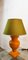 Goldgelbe Tischlampe aus Keramik mit grünem Lampenschirm 9