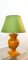 Lampada da tavolo in ceramica giallo oro con paralume verde, Immagine 17