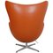 Sedia Egg in pelle color cognac originale di Arne Jacobsen, inizio XXI secolo, Immagine 5