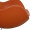 Sedia Egg in pelle color cognac originale di Arne Jacobsen, inizio XXI secolo, Immagine 3