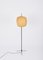 Lámpara de pie Cocoon Mid-Century en beige de latón y metal de Hille, años 60, Imagen 2