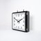 Riesige doppelseitige quadratische Fabrikuhr von English Clock Systems Ltd., 1950er 3