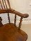 Antiker viktorianischer Windsor Armlehnstuhl aus Eibenholz, 1850er 6