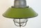 Lámpara colgante industrial en forma de jaula de hierro fundido y esmalte verde, años 60, Imagen 4