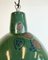 Lámpara colgante industrial de fábrica esmaltada en verde, años 60, Imagen 7