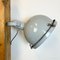 Graue industrielle Wandlampe aus Emaille mit Glasabdeckung, 1960er 10