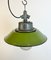 Lámpara colgante industrial de hierro fundido y esmalte verde, años 60, Imagen 8