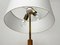 Lámpara de mesa trípode Mid-Century de madera y latón, años 60, Imagen 14