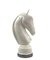 Escultura de caballo de ajedrez de resina blanca, Italia, años 70, Imagen 8